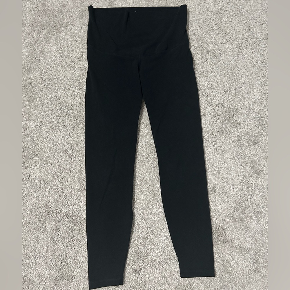 Old Navy Active Black Maternity PowerChill Leggings